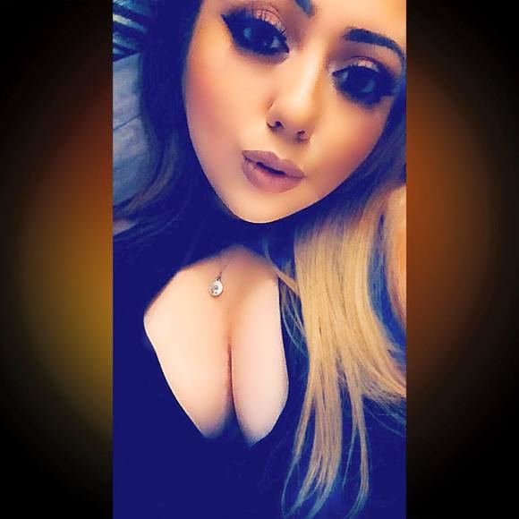 Meet your Posher, Jeannette - Picture 1 of 1